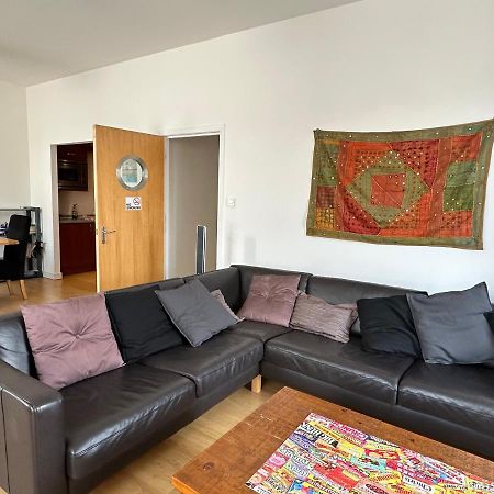 Comfy Two Bedroom Apartment Right In The City Centre Глазгоу Екстериор снимка