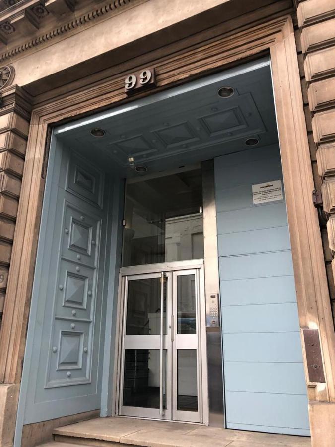 Comfy Two Bedroom Apartment Right In The City Centre Глазгоу Екстериор снимка