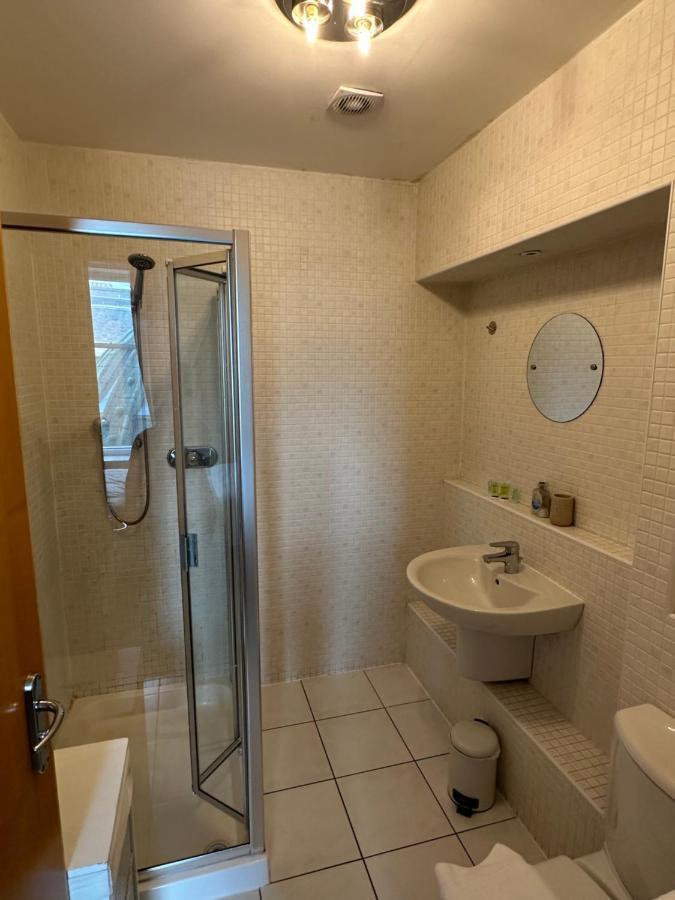 Comfy Two Bedroom Apartment Right In The City Centre Глазгоу Екстериор снимка