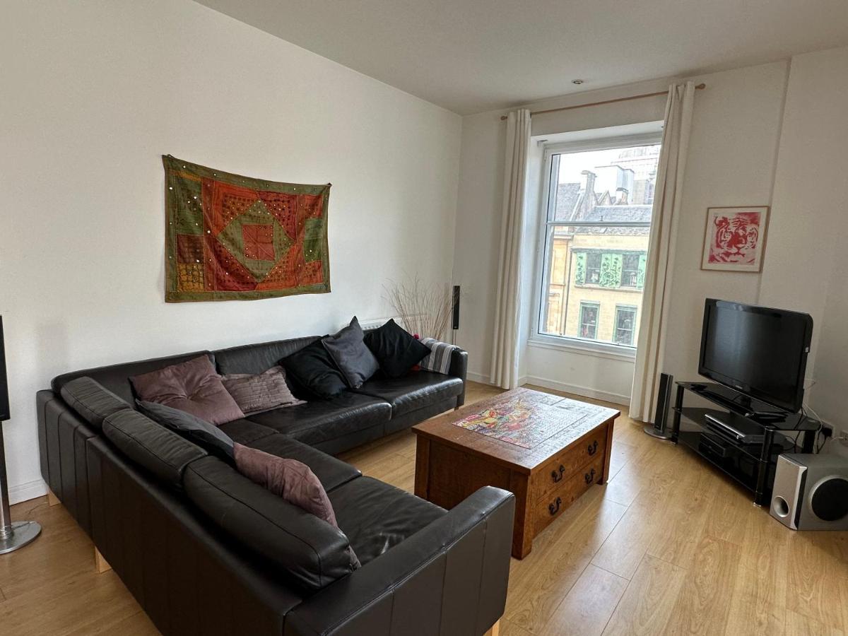 Comfy Two Bedroom Apartment Right In The City Centre Глазгоу Екстериор снимка